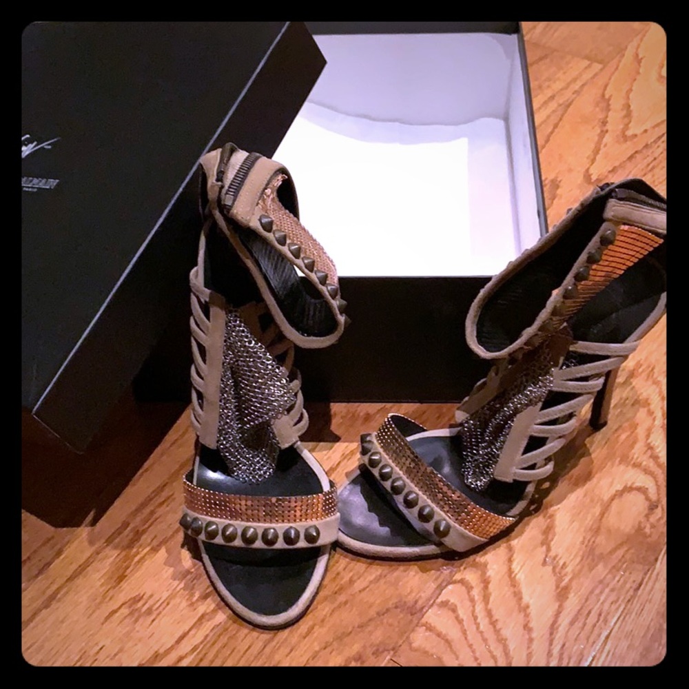 Balmain Paris Pumps